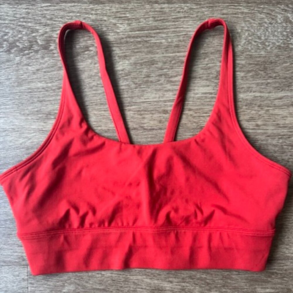 Vuori Yosemite Longline Bra in Scarlet
